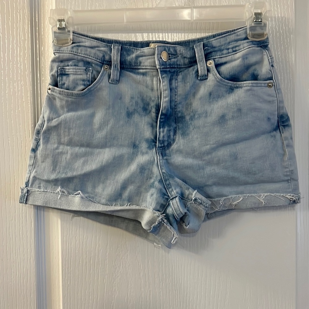 Universal Thread Goods Co. Bleached Shorts Women’s Size 4/ 27R